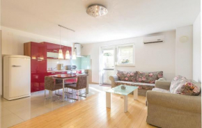 Two-Bedroom Apartment in Pula